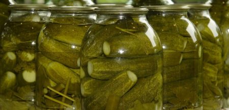 marinuoti agurkai