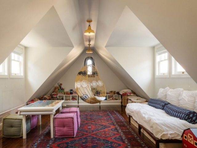 Тавански интериор