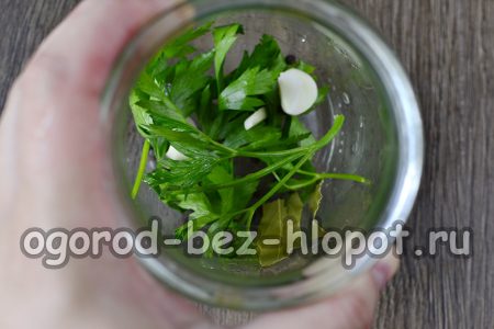 подреждане на подправки в буркан