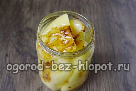 fill the jar with peppers