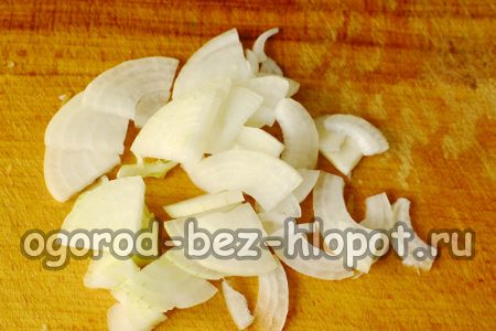 pjaustytą svogūną