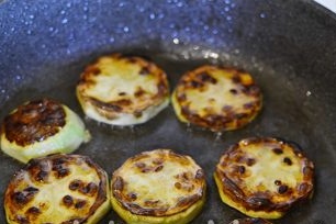 pakepinkite cukinijas