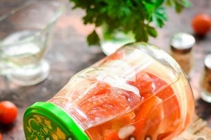 мариновани домати с филийки