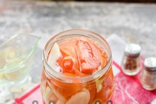 изсипете вряла вода