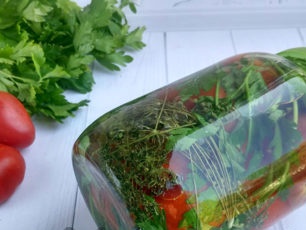 домати за зимата в буркани