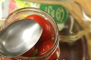 добавете оцет