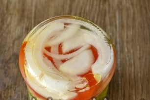 затворете капака на салатата