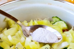 добавете сол и захар