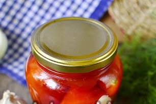 Tomatoes a simple ambassador for the winter in banks