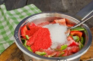 добавете захар