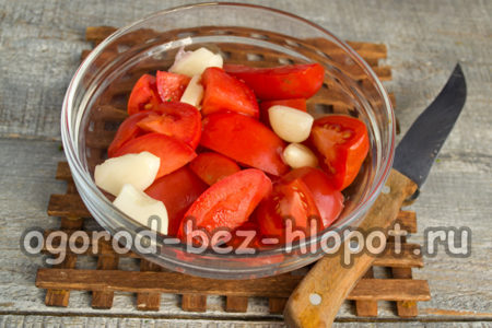 tomatoes and garlic