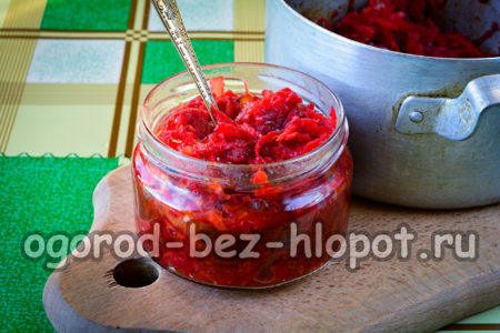 напълнете консервите с хайвер