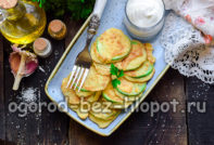 тиквички в чесново тесто