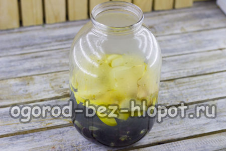 изсипете вряла вода