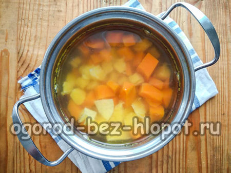 pridėkite prie moliūgo