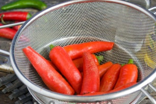 изхвърли в сито