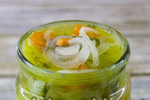 салата в буркан