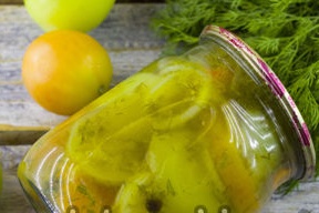 зелена доматена салата