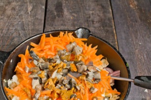 добавете гъби