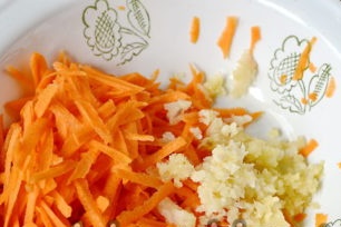 chop carrots and garlic