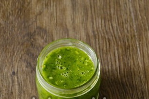 сложете в буркани