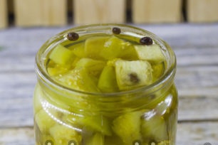 put the salad in banks