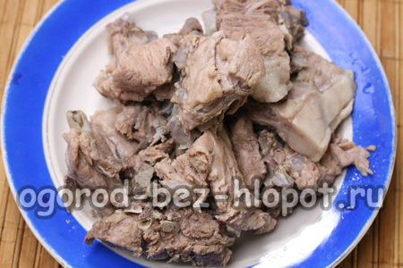 вземете месо от бульона