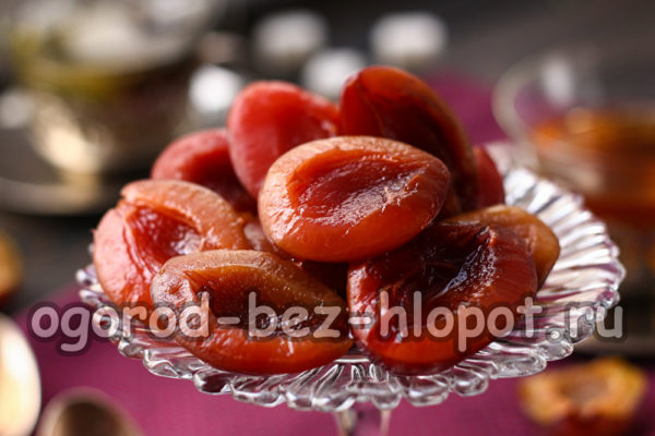 сливи в собствен сок са готови