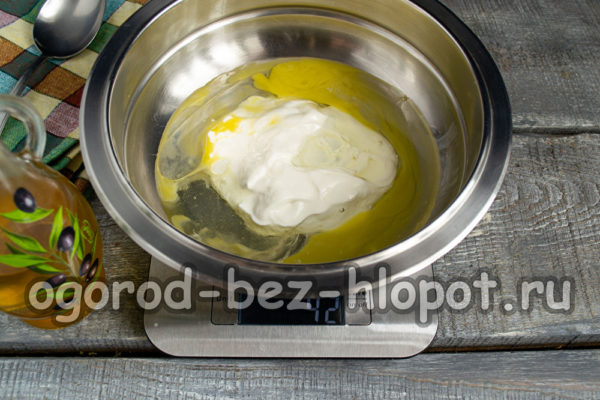 добавете растително масло