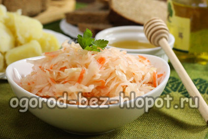 кисело зеле с мед