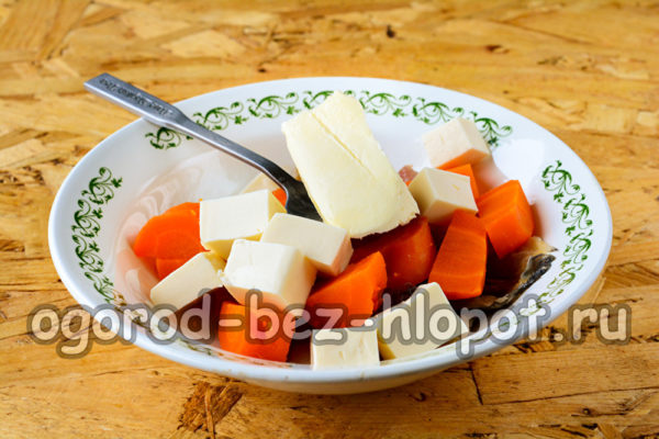 thêm bơ và pho mát