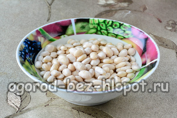 Накиснете фасула, източете водата