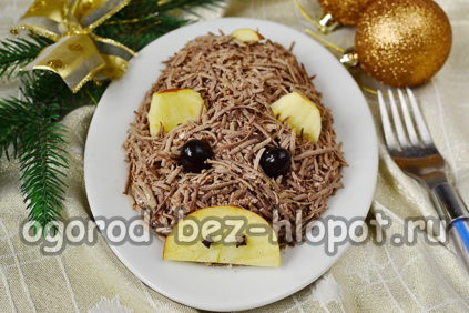 šerno salotos su kepenėlėmis