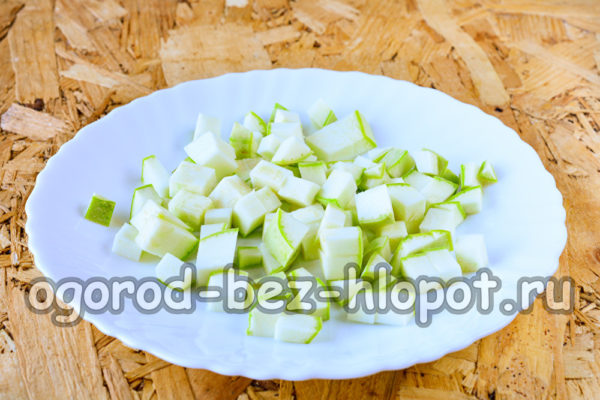 cukiniją supjaustyti