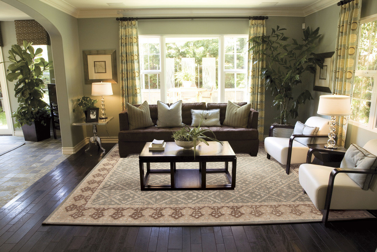 פרחים בסלון