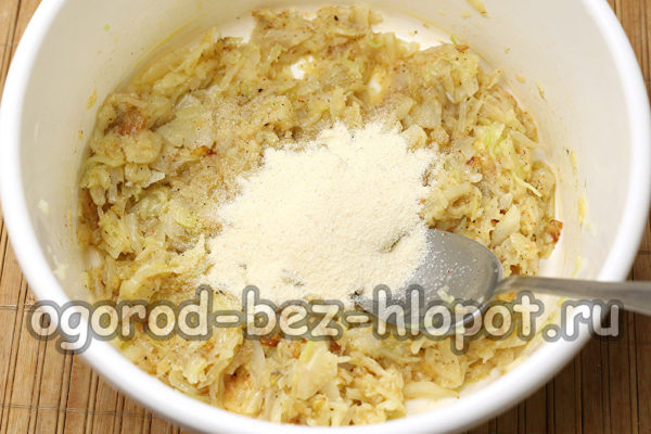 mix cabbage with semolina