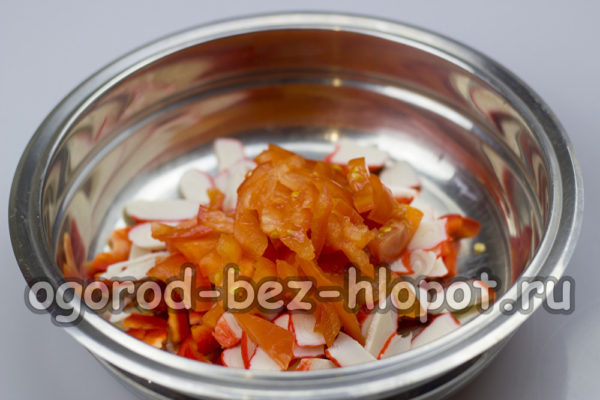 supjaustykite pomidorus