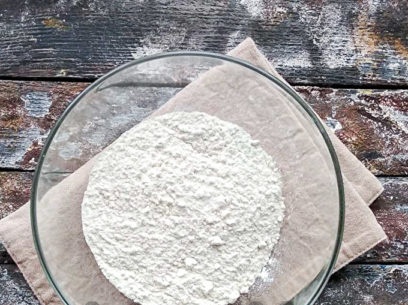 sigtet mel med bagepulver