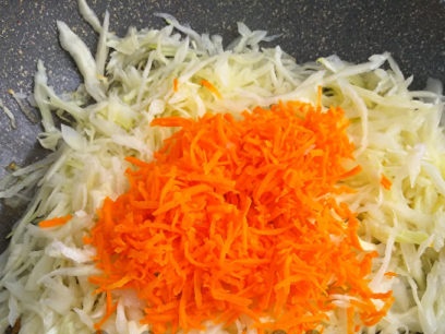 добавете моркови