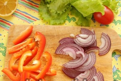 tiêu và hành tây