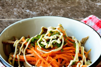 מתבלים במיונז, מלח ופלפל