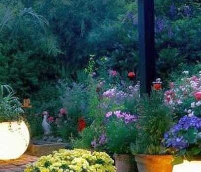 decorate a summer cottage