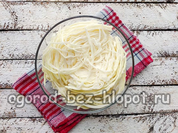 нарязваме зелето на ивици