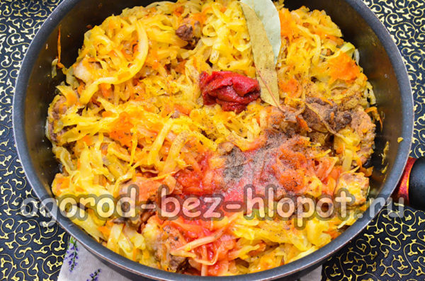 add tomato and spices