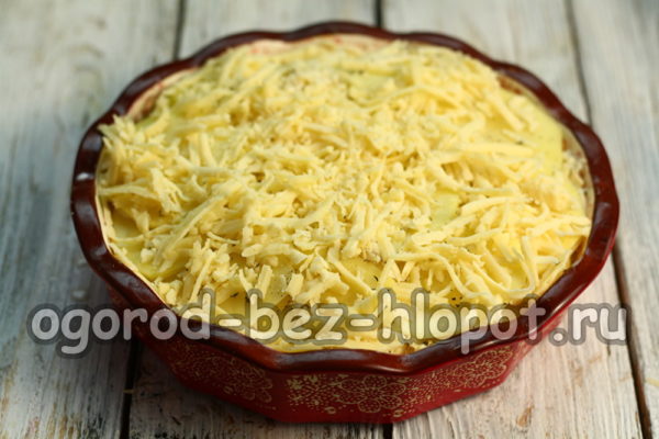 sprinkle with cheese, put slices of butter