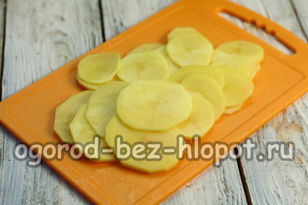 chopped potatoes