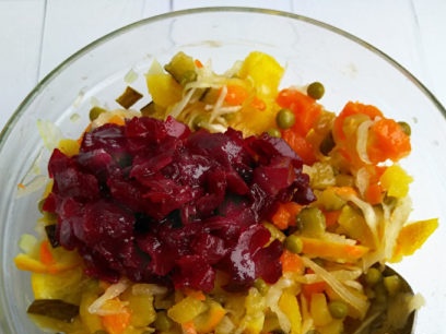 burokėlius dėkite į salotas