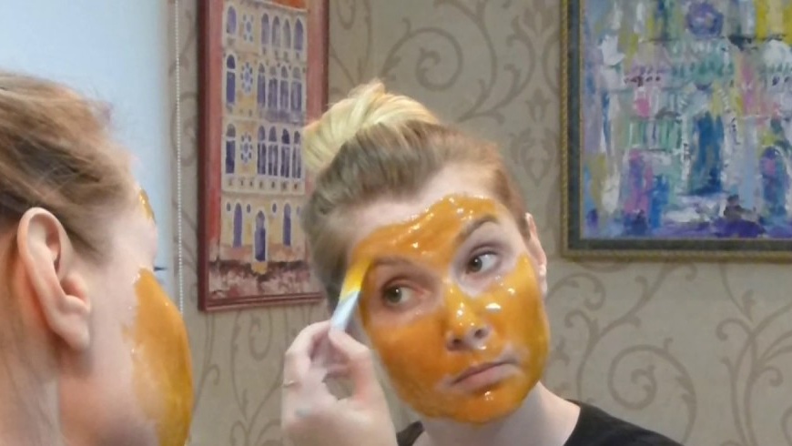 Медена маска