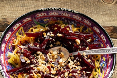 изсипете ядки