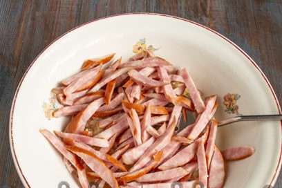 нарязан наденица